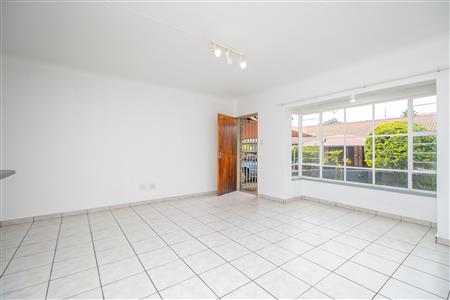 Townhouse Sold in Krugersdorp North, Krugersdorp, Gauteng - M126946