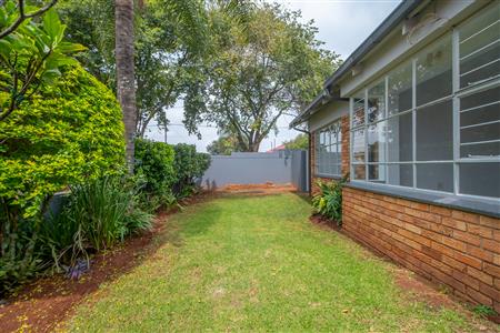 Townhouse Sold in Krugersdorp North, Krugersdorp, Gauteng - M126946