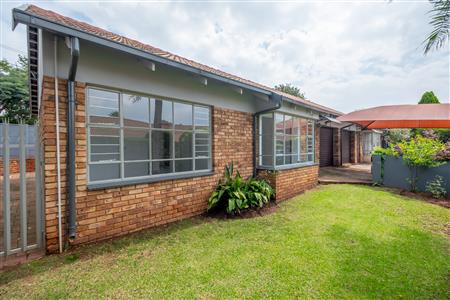Townhouse Sold in Krugersdorp North, Krugersdorp, Gauteng - M126946