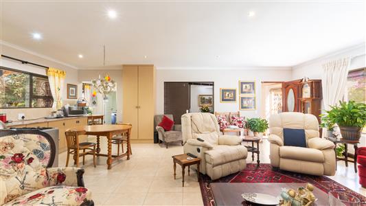 Townhouse For Sale in Grabouw, Western Cape - M126966