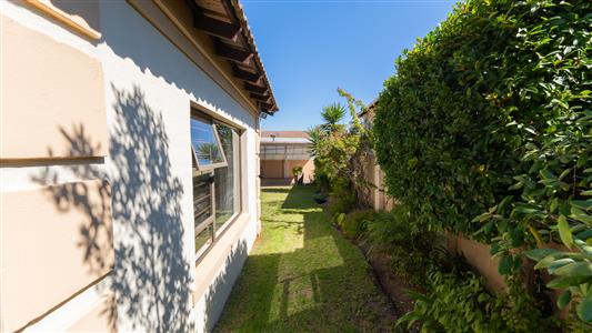 Townhouse For Sale in Grabouw, Western Cape - M126966