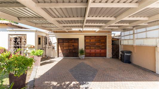 Townhouse For Sale in Grabouw, Western Cape - M126966