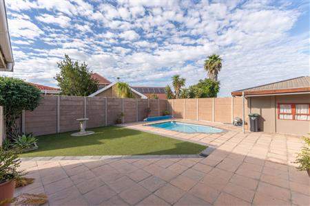 House For Sale in Soneike, Kuils River, Western Cape - M126954