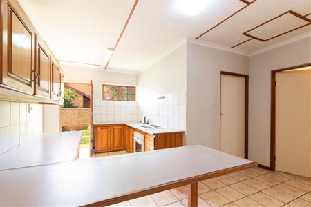 Townhouse For Sale in Bendor, Polokwane, Limpopo - M126980