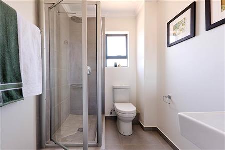 Apartment For Sale in Wilgeheuwel, Roodepoort, Gauteng - M126991