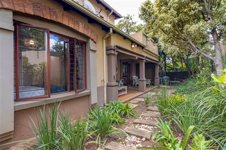 False - Townhouse sold in Fourways, Sandton - M126992