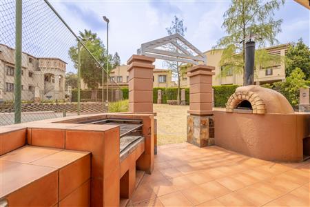 False - Townhouse sold in Fourways, Sandton - M126992