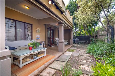 False - Townhouse sold in Fourways, Sandton - M126992