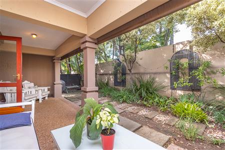 False - Townhouse sold in Fourways, Sandton - M126992
