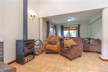False - Townhouse sold in Fourways, Sandton - M126992