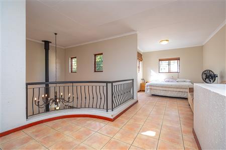 False - Townhouse sold in Fourways, Sandton - M126992