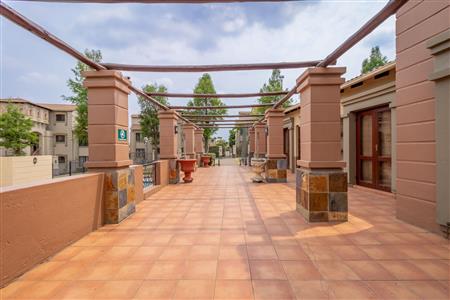 False - Townhouse sold in Fourways, Sandton - M126992