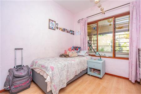 False - Townhouse sold in Fourways, Sandton - M126992
