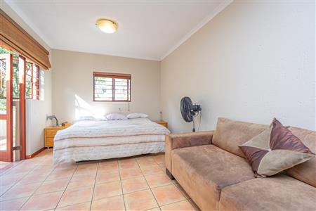 False - Townhouse sold in Fourways, Sandton - M126992