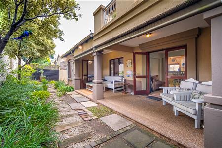False - Townhouse sold in Fourways, Sandton - M126992