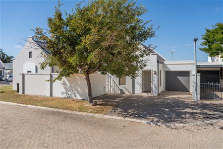 House For Sale in Rouxpark, Worcester, Western Cape - M126985