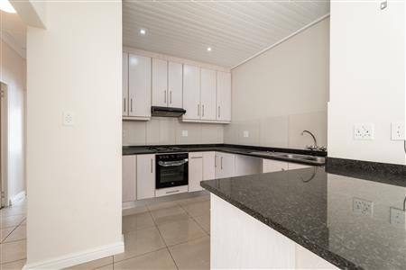 House For Sale in Rouxpark, Worcester, Western Cape - M126985