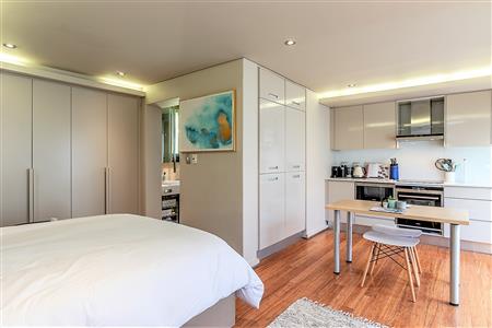 False - Apartment For Sale in Stellenbosch Central, Stellenbosch, Western Cape - M126987