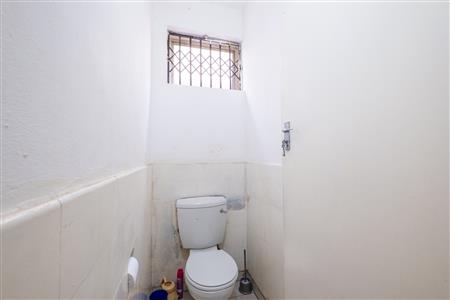 False - Apartment For Sale in Bulwer, Durban, KwaZulu Natal - M126988
