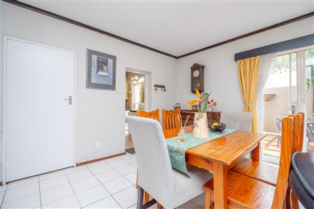False - Townhouse For Sale in Weltevreden Park, Roodepoort, Gauteng - M127020
