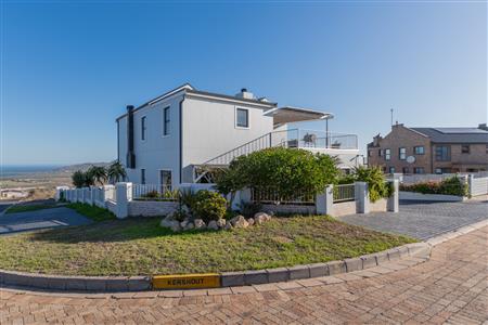 False - House For Sale in Hoogland, Saldanha, Western Cape - M127007