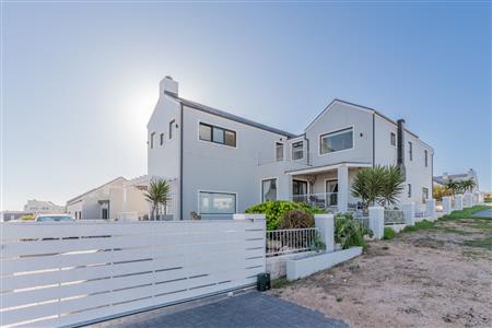 False - House For Sale in Hoogland, Saldanha, Western Cape - M127007