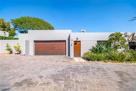 House For Sale in Fourways, Sandton, Gauteng - M127016