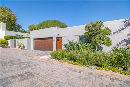 House For Sale in Fourways, Sandton, Gauteng - M127016