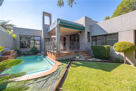 House For Sale in Fourways, Sandton, Gauteng - M127016