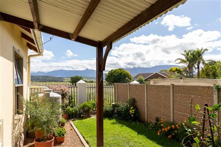 House For Sale in Riversdale, Western Cape - M127033