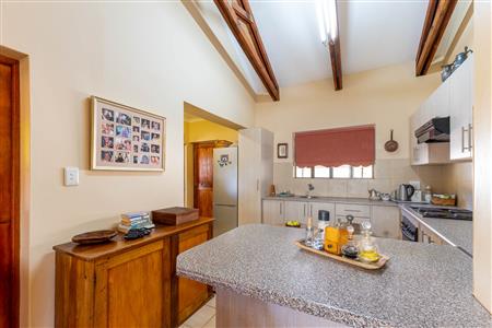 House For Sale in Riversdale, Western Cape - M127033