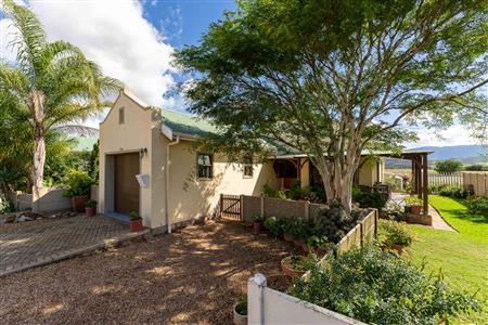 House For Sale in Riversdale, Western Cape - M127033