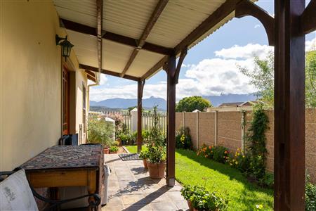 House For Sale in Riversdale, Western Cape - M127033