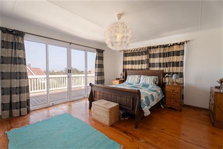 False - House For Sale in Bettys Bay, Western Cape - M125421