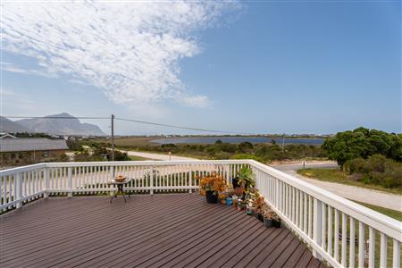 False - House For Sale in Bettys Bay, Western Cape - M125421