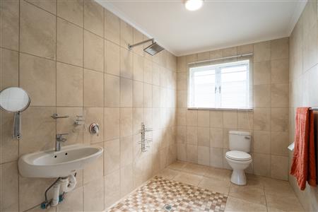 False - House For Sale in Bettys Bay, Western Cape - M125421