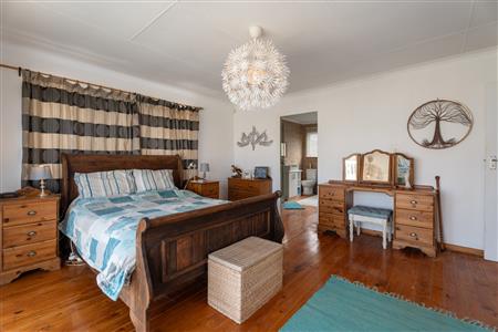 False - House For Sale in Bettys Bay, Western Cape - M125421