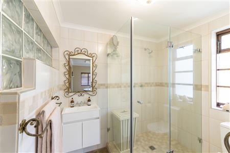 False - House For Sale in Northcliff, Hermanus, Western Cape - M127046