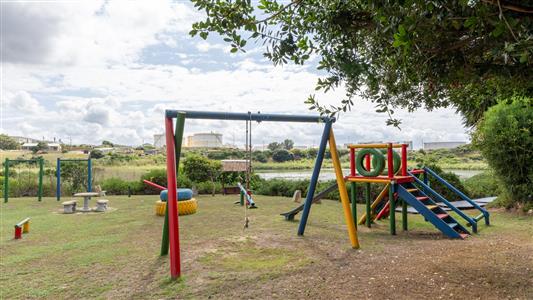 Townhouse For Sale in Twee Kuilen, Diaz Beach, Mossel Bay, Western Cape - M127045