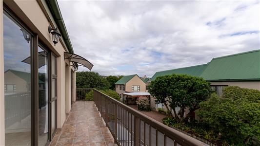 Townhouse For Sale in Twee Kuilen, Diaz Beach, Mossel Bay, Western Cape - M127045