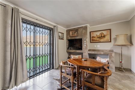 False - House For Sale in Fairview Golf Estate, Gordons Bay, Western Cape - M124576