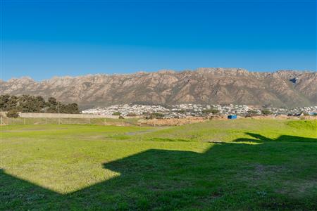 False - House For Sale in Fairview Golf Estate, Gordons Bay, Western Cape - M124576
