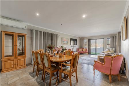 False - House For Sale in Fairview Golf Estate, Gordons Bay, Western Cape - M124576