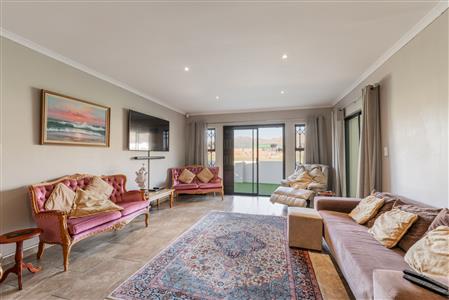 False - House For Sale in Fairview Golf Estate, Gordons Bay, Western Cape - M124576