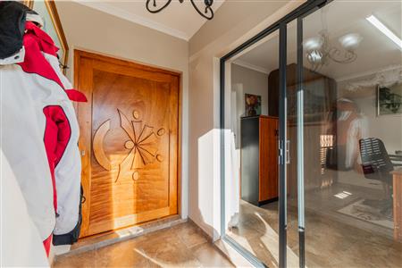 False - House For Sale in Fairview Golf Estate, Gordons Bay, Western Cape - M124576