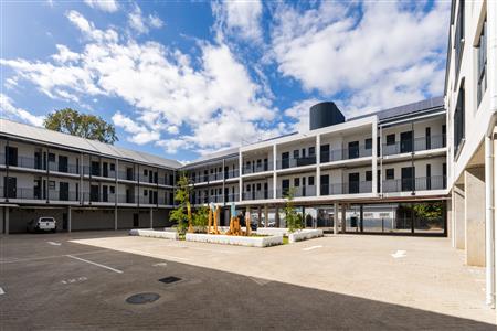 Apartment For Sale in Paarl South, Paarl, Western Cape - M127060