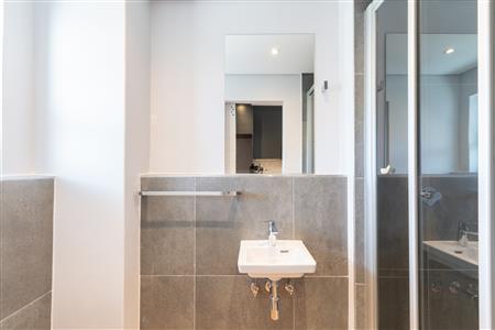 Apartment For Sale in Paarl South, Paarl, Western Cape - M127060