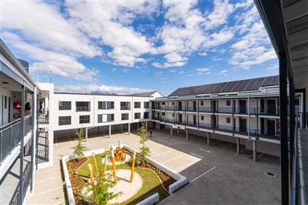 Apartment For Sale in Paarl South, Paarl, Western Cape - M127060
