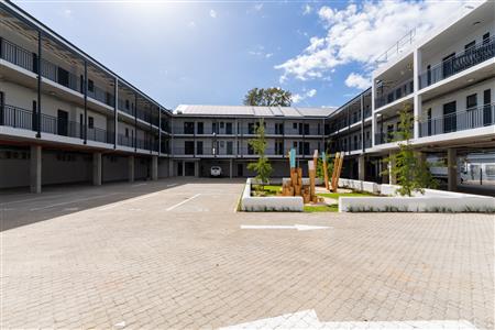 Apartment For Sale in Paarl South, Paarl, Western Cape - M127060