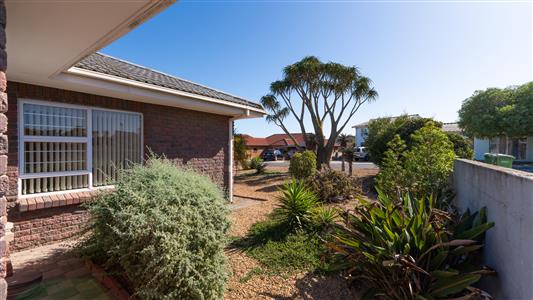 House For Sale in Myburgh Park, Langebaan, Western Cape - M127056